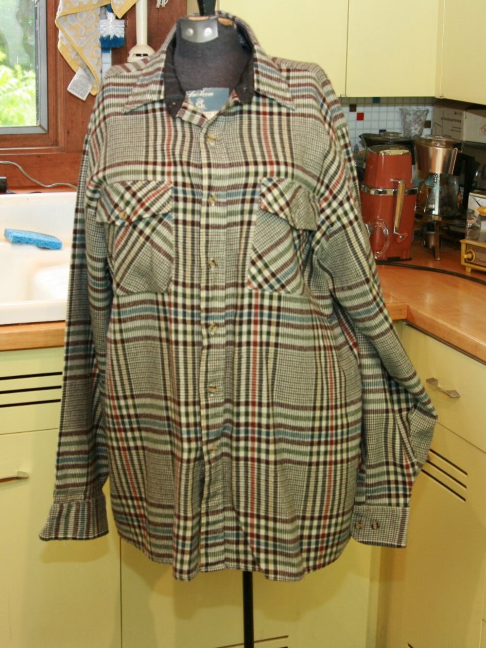 Back Packer Lightweight Flannel Type Men's Shirt Vintage
